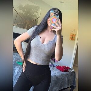 LA heart grey cropped blouse